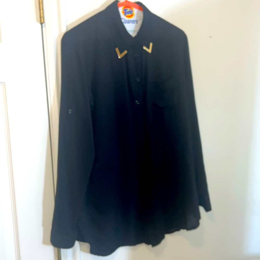 Black buttoned shirt with metal collar details